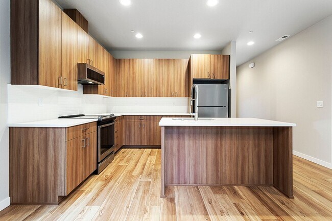 Foto del edificio - Like New!  Upgraded finishes Throughout!  ...