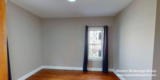 Building Photo - 6 Cawfield St