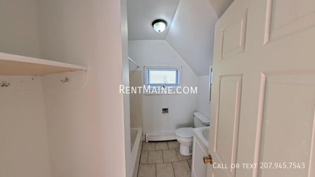 Building Photo - 116 Elm St