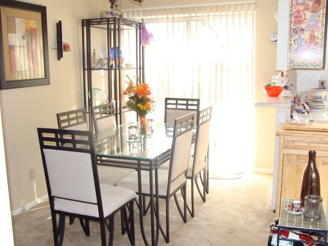 Cocina - Meadowbrook Apartments and Townhomes