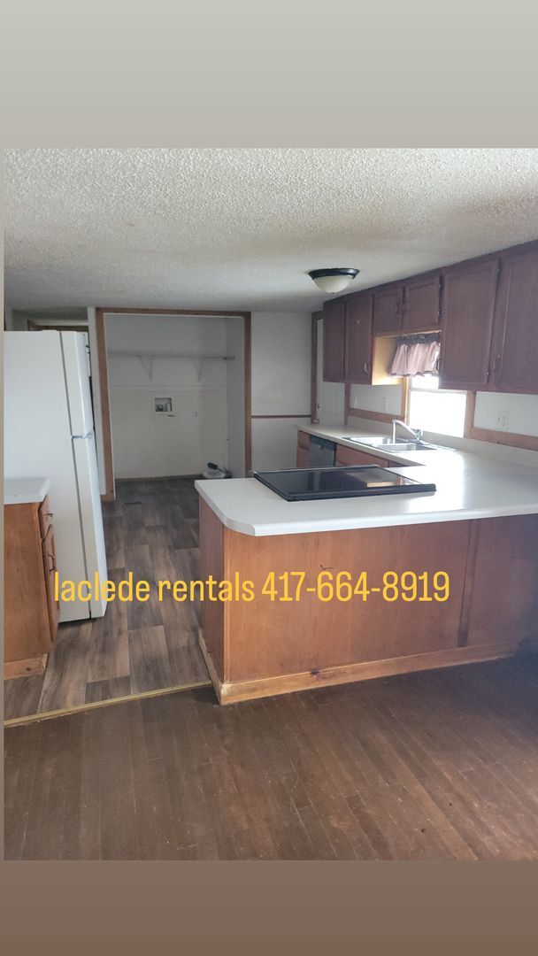 Foto del edificio - 3 bedroom 2 bathroom mobile home for rent