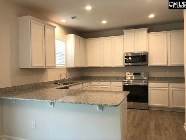 Foto del edificio - 433 Magnolia Tree Rd