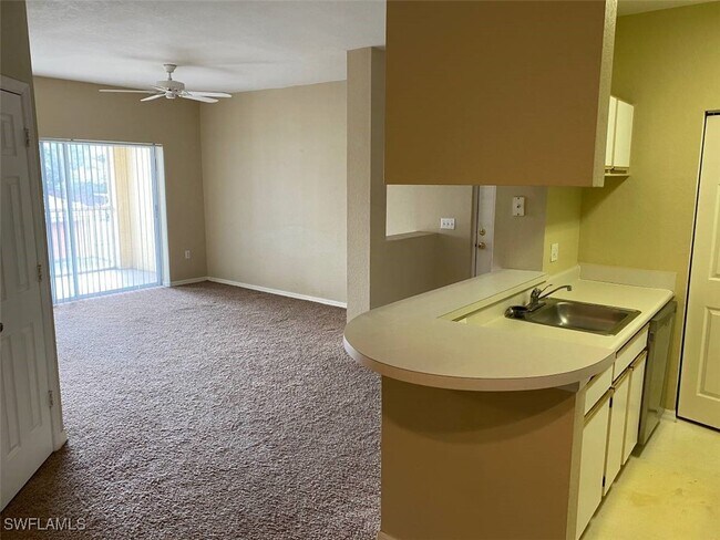 Building Photo - 6321 Aragon Way