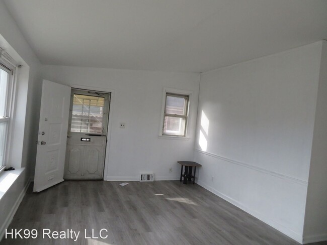 Building Photo - 3 br, 1.5 bath House - 7708 Bradford St.
