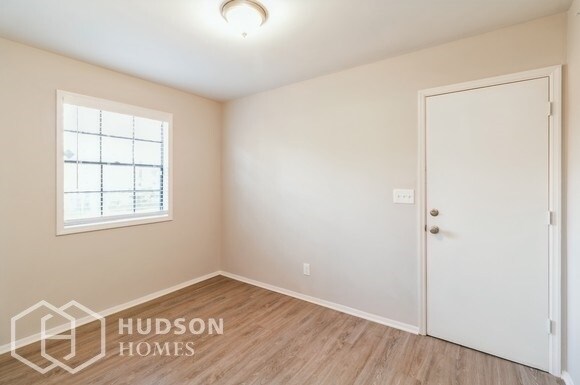 Building Photo - AVAILABLE NOW! - 3933 Blake Court, Kennesa...