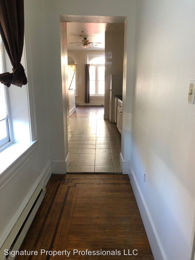 Primary Photo - 404 Locust St