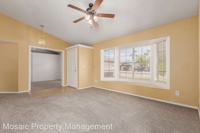 Building Photo - 4 br, 2 bath House - 8033 W. Columbine Dr.