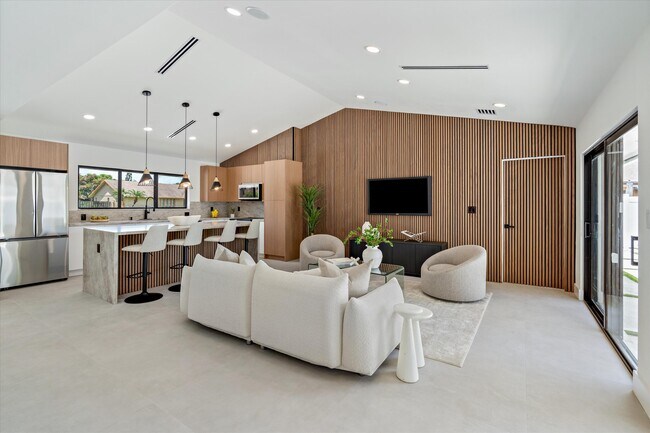 Foto del edificio - 3701 NW 8th St