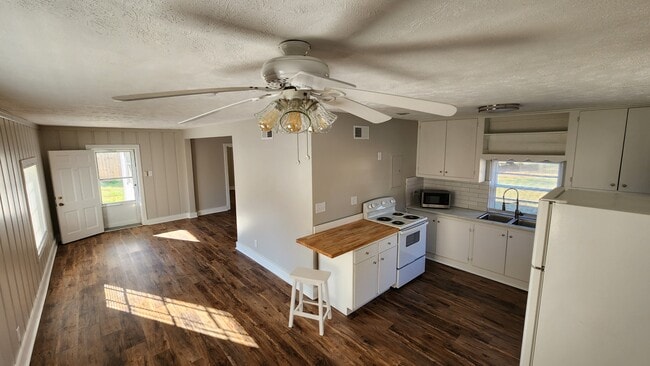 Foto del edificio - 5930 S New Hope Rd