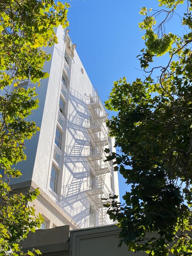 Amanecer - The Palomar Inn