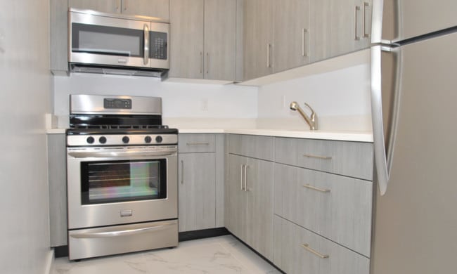 Building Photo - 2160 Matthews Ave