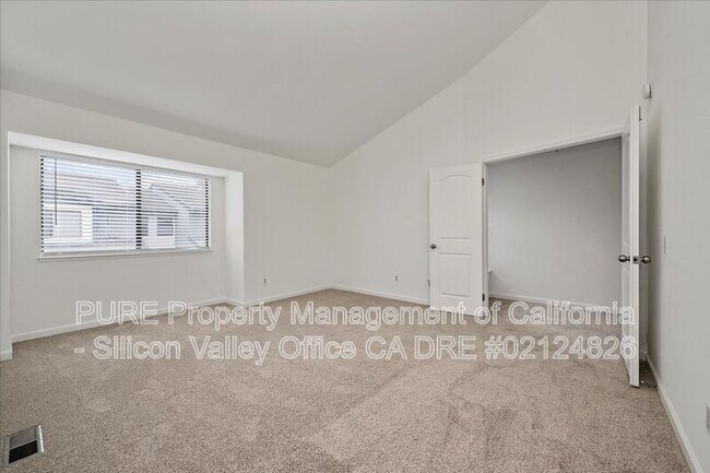 Foto del edificio - 1115 Odyssey Ct