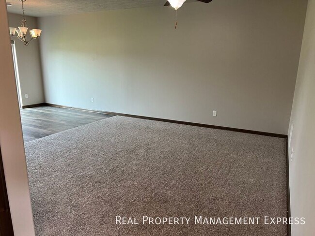 Foto del edificio - 5904 S Bounty Pl