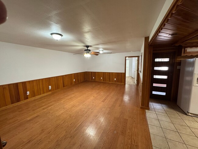 Foto del edificio - Central Lubbock-Beautiful home,2 living ro...