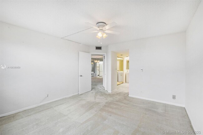 Building Photo - 1702 Andros Isle