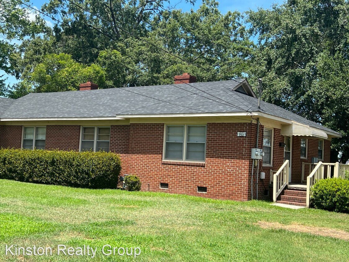 Primary Photo - 2 br, 1 bath House - 901 Parrott Avenue