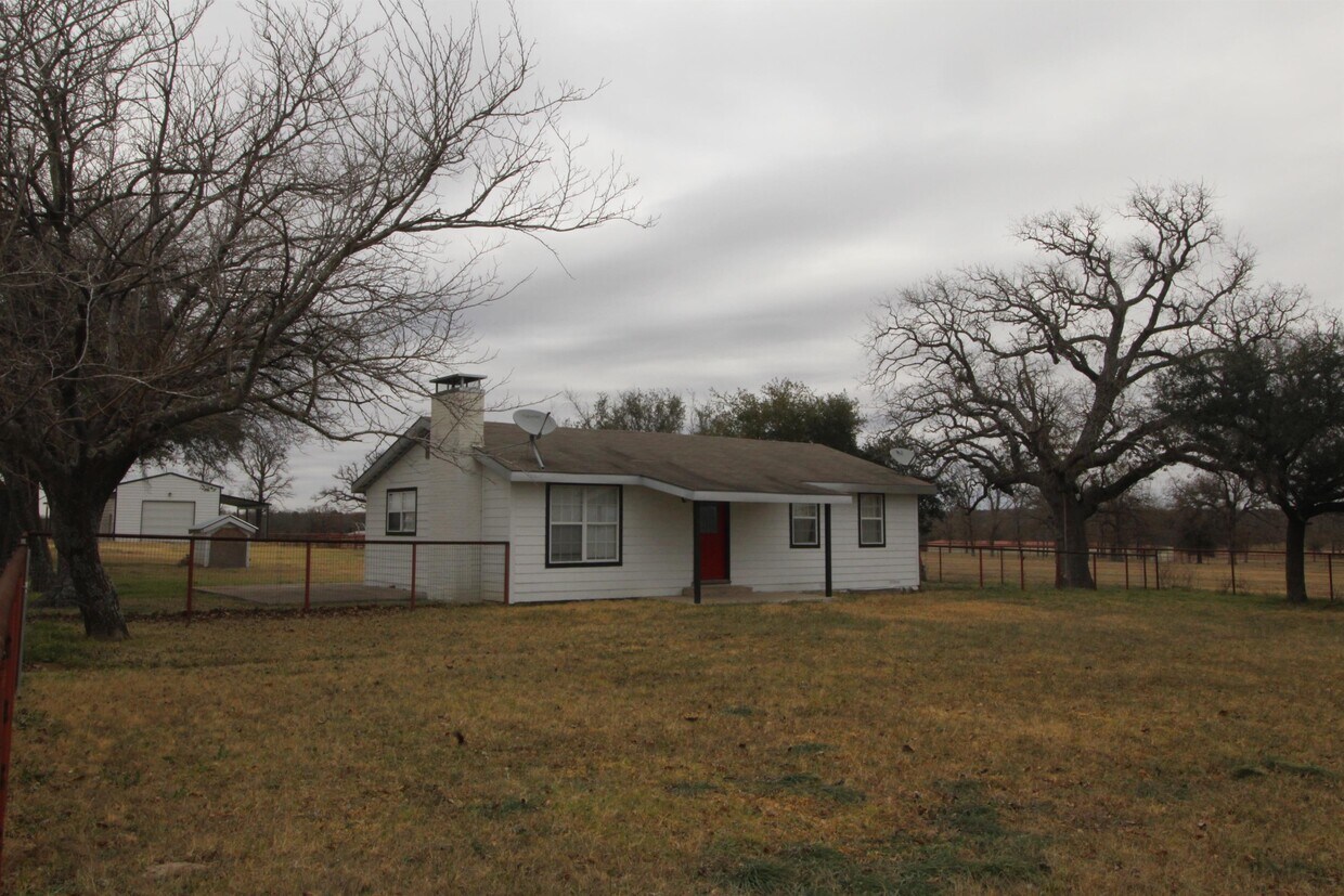 10266 Co Rd 1200, Athens, TX 75751 House Rental in Athens, TX