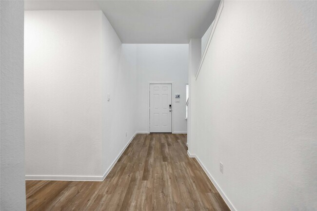 Foto del edificio - 510 Belle Spgs Ln