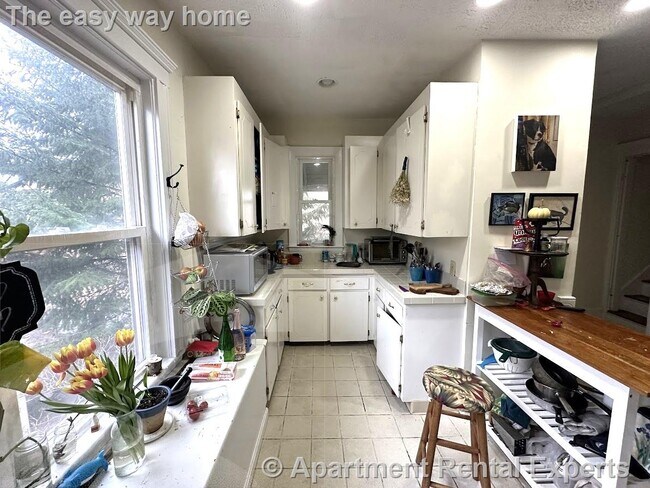 Photo - 207 Boston Ave Apartment