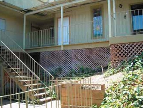 Building Photo - Casa De Oaks