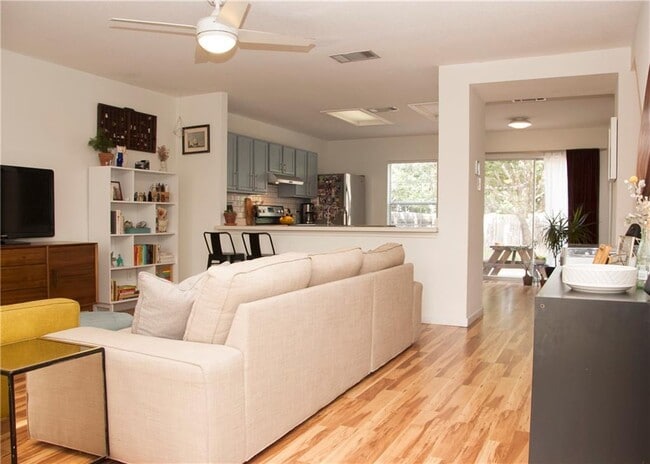 Building Photo - 10501 Marshitahs Way