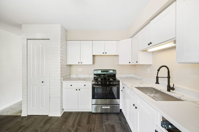 Foto del edificio - 3075 Kingston Ct