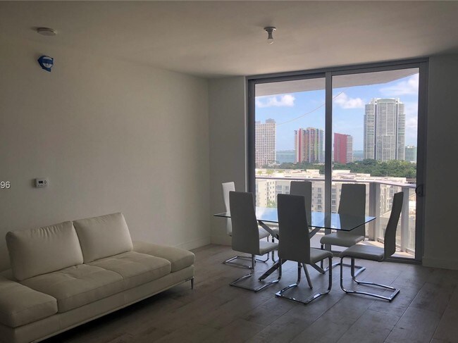 Foto del edificio - 1010 SW 2nd Ave