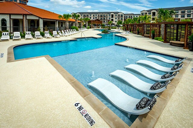 Foto principal - 6221 Naaman Forest Blvd