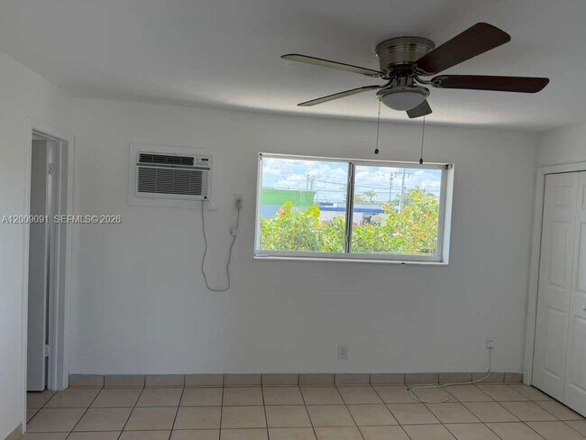 Foto del edificio - 609 NE 6th Ct