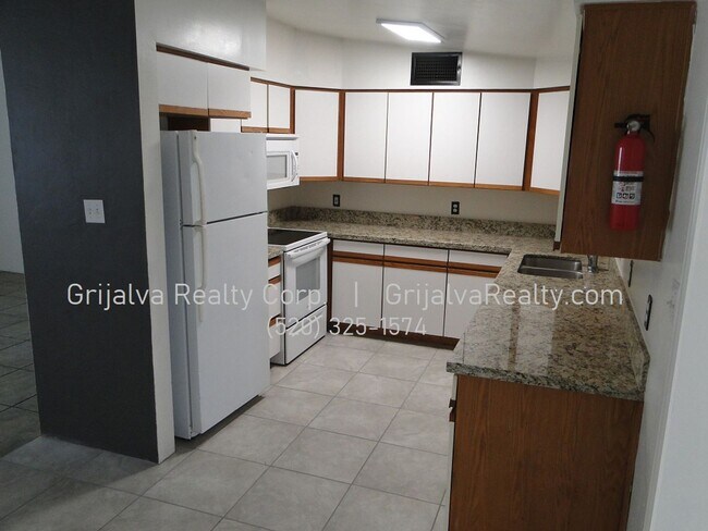 Foto del edificio - 1415 E Lester St