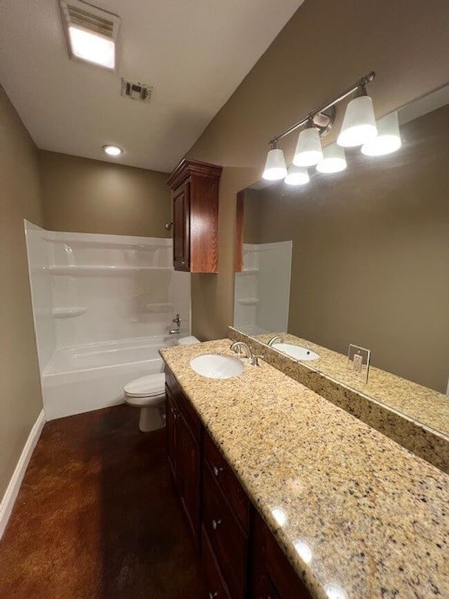 Building Photo - 3B/2B Duplex Available in South Lake Charles