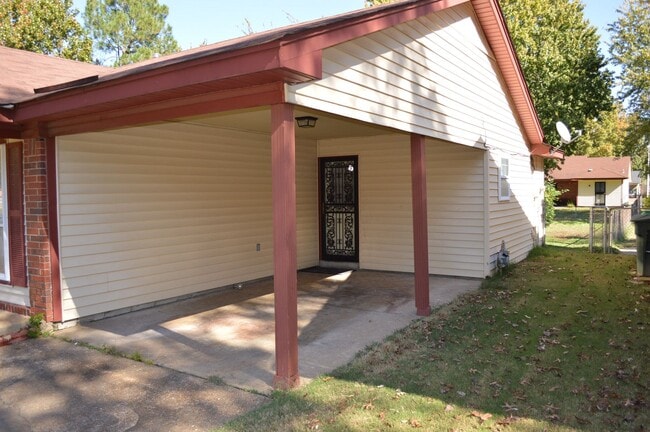 Building Photo - 3856 Jasmine Dr