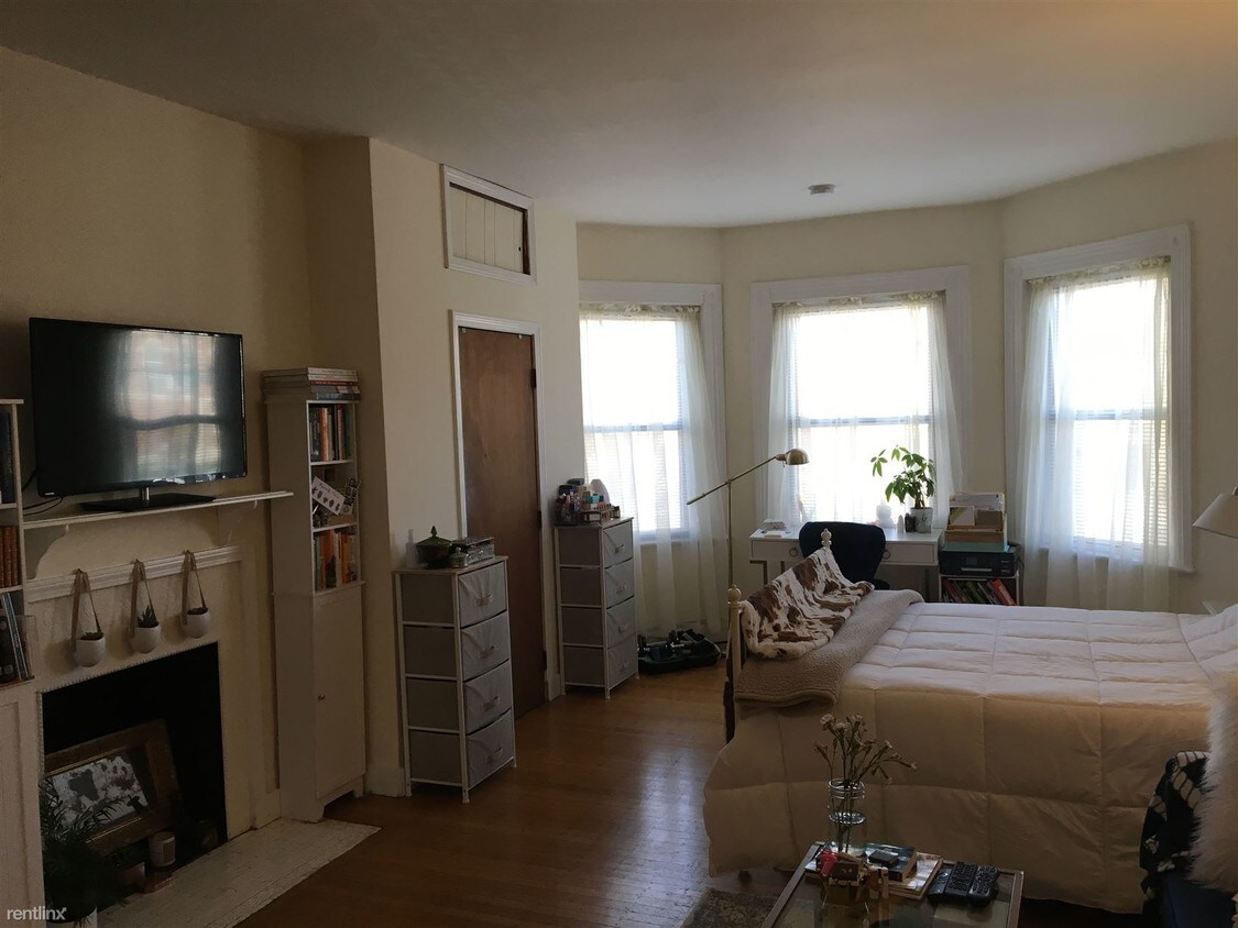 Building Photo - Studio, 1 bath  - 901 Beacon St # Private
