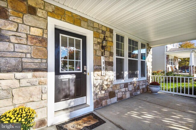 Building Photo - 1903 Eamons Way