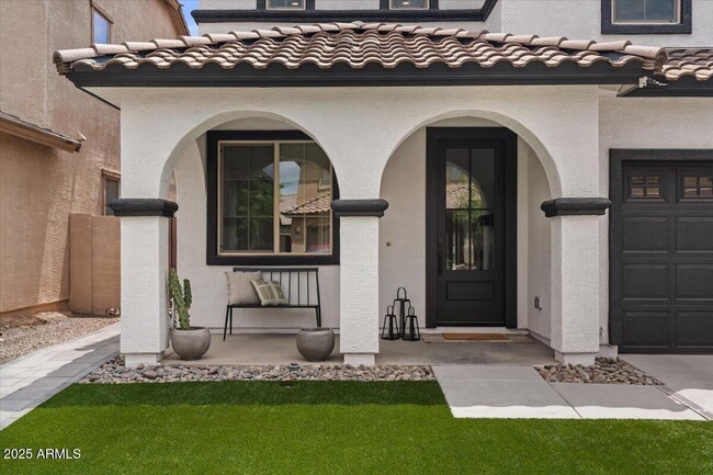 Building Photo - 3523 E Alfalfa Dr