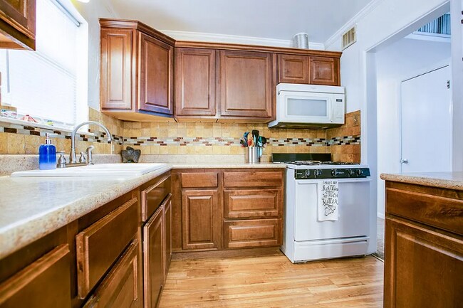 Foto del edificio - 2630 Jomar St