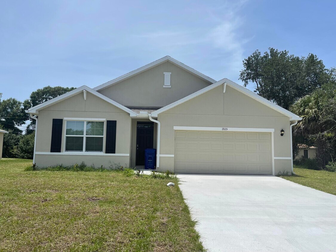 1925 Sunrise Dr SW, Vero Beach, FL 32962 House for Rent in Vero Beach, FL