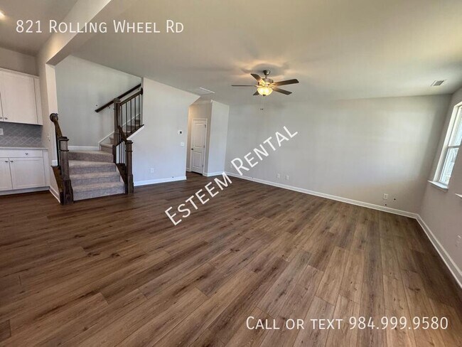 Building Photo - 821 Rolling wheel Rd