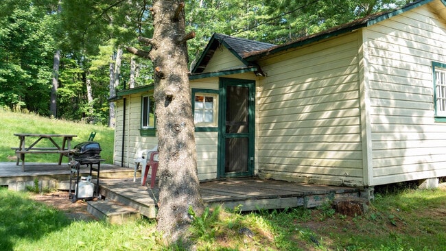 Photo du bâtiment - 1383 Muskoka District Road 169