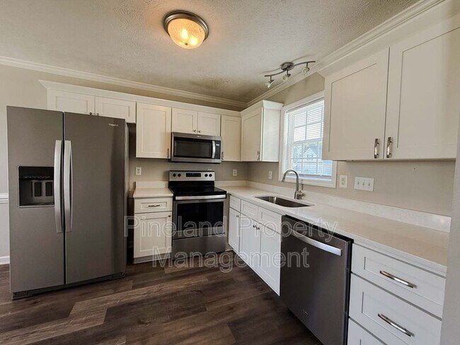 Foto del edificio - 225 Shakerstone Dr