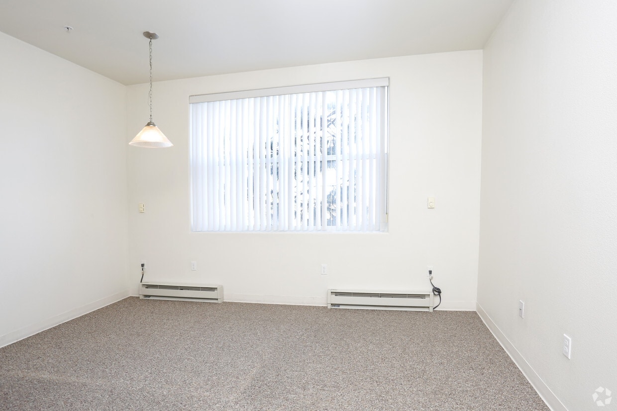 Sycamore Senior Apartments, LP Apartments in Oxnard, CA Westside