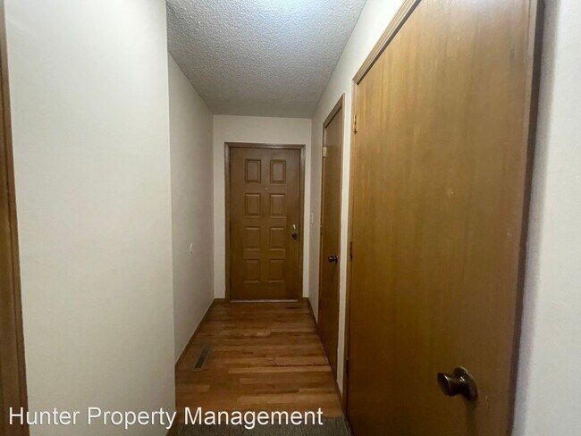 Foto del edificio - 3 br, 2 bath House - 249 S. Monte Vista Ave.