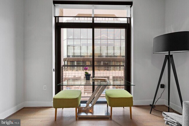 Foto del edificio - 525 Water St SW
