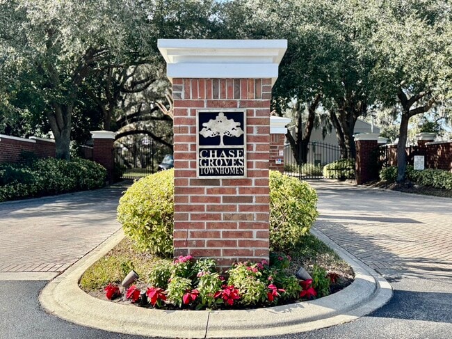 Photo - 2865 Woodlands Park Ct Townhome