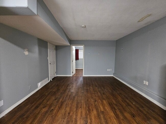 Building Photo - 46084 Clare Ave