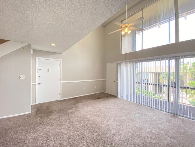 Foto del edificio - SANDY COVE CONDO - 1BR/1BA WITH BALCONY