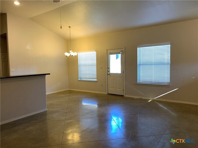 Building Photo - 235 Anne Louise Dr