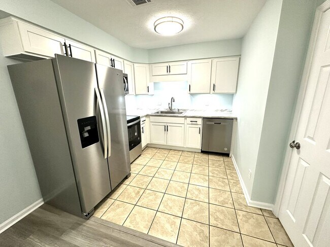 Foto del edificio - 4220 Mica Ave