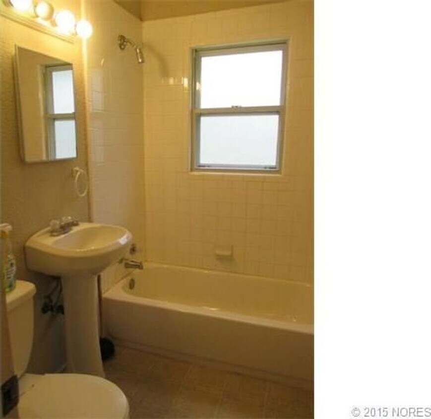 Primary Photo - 2 Bed 1 Bath Rental Home - Tulsa