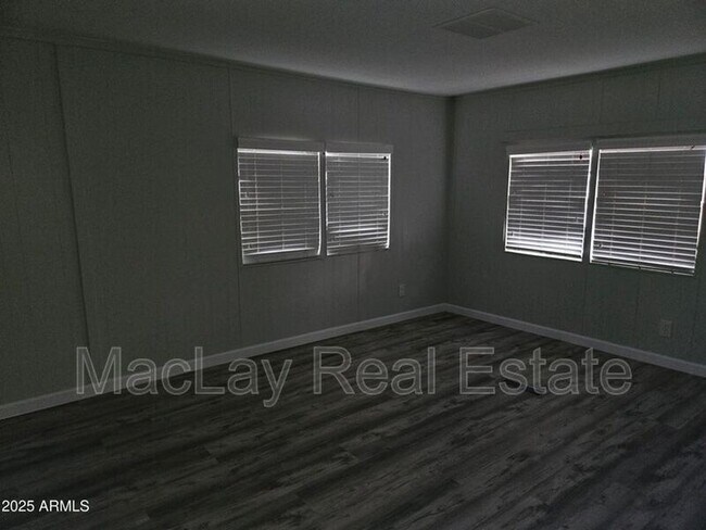 Building Photo - 720 S 97th Pl